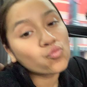 Meet your Posher, Jasmine